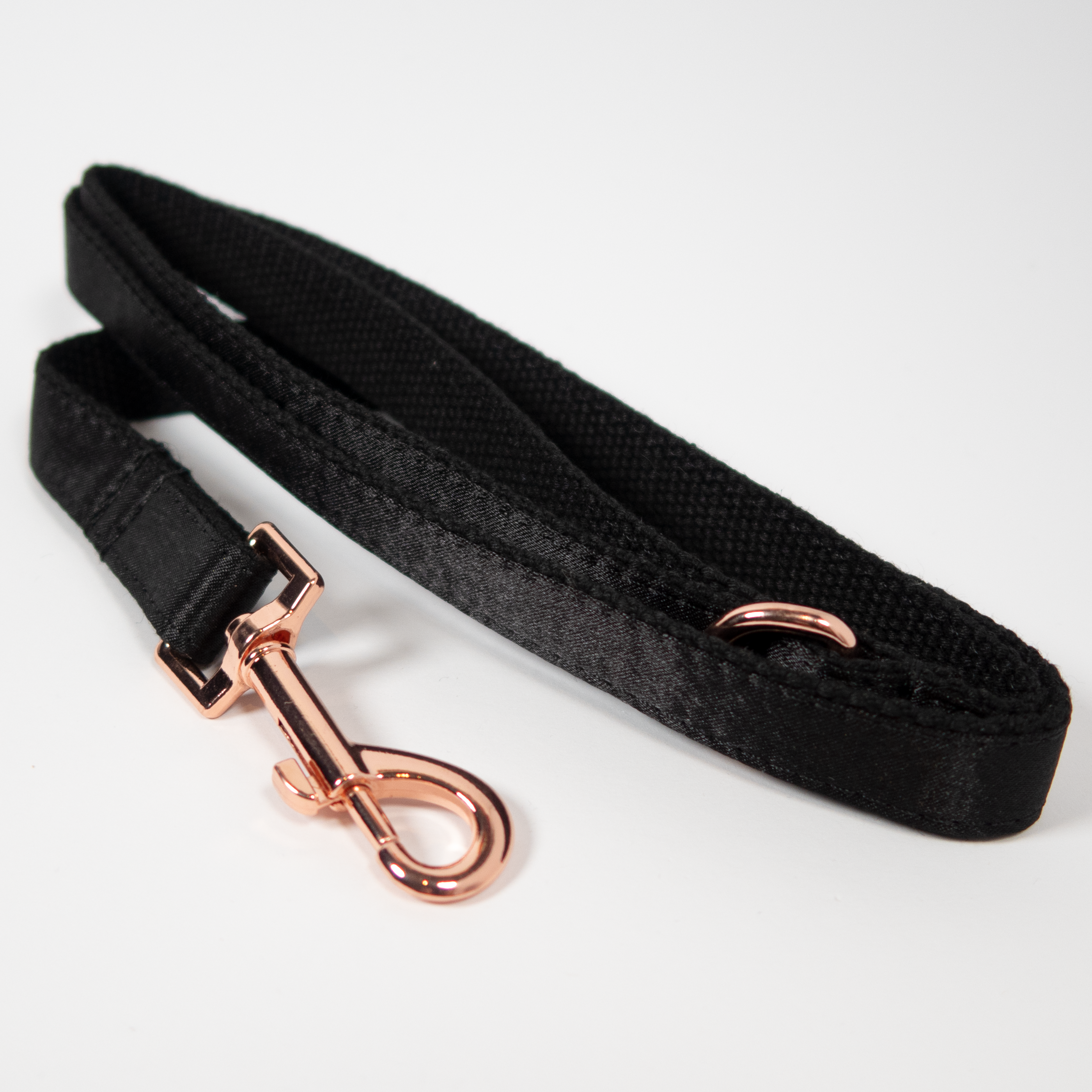 Elegant Black Riem
